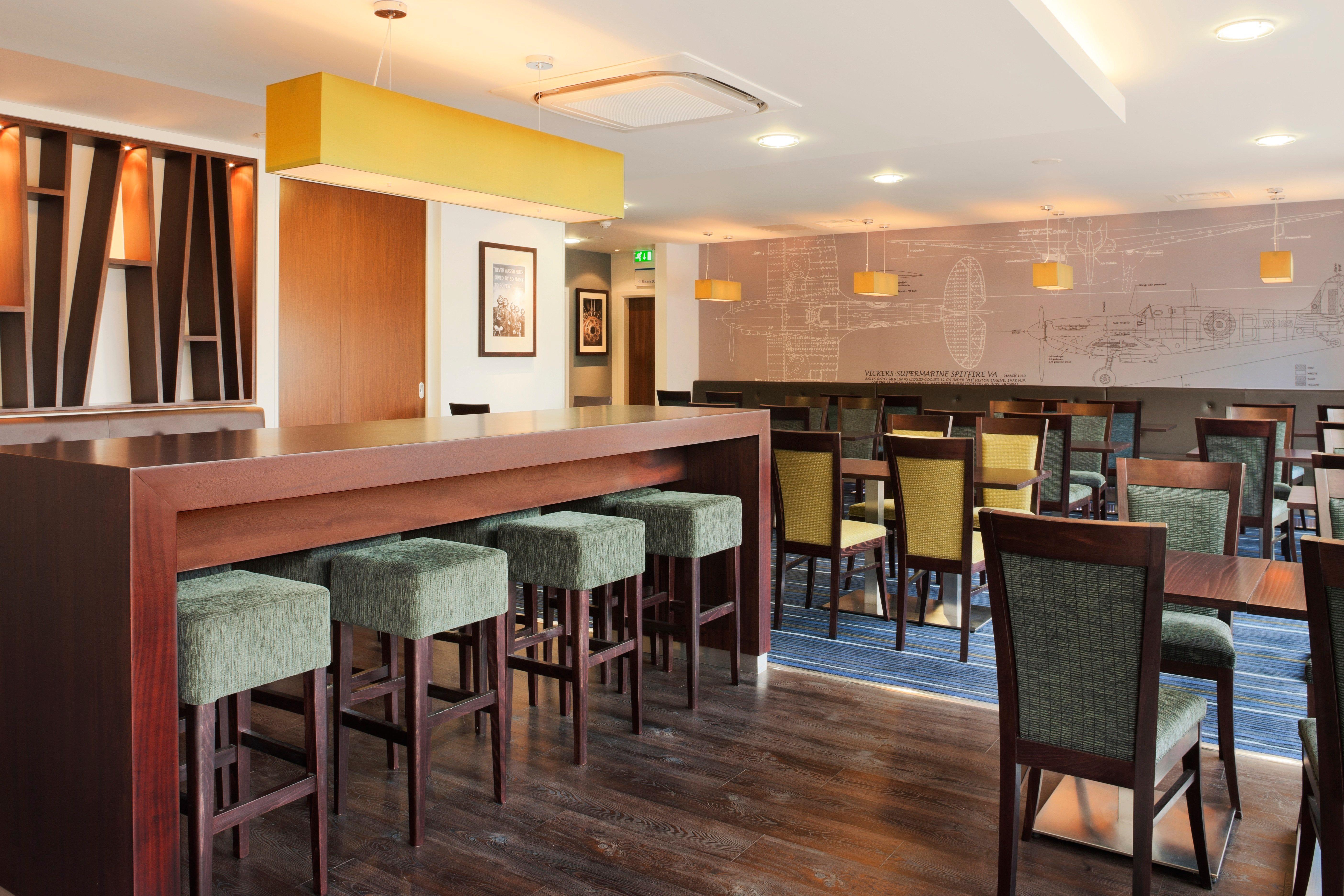 Holiday Inn Express Cambridge Duxford M11 Jct 10 By Ihg מראה חיצוני תמונה