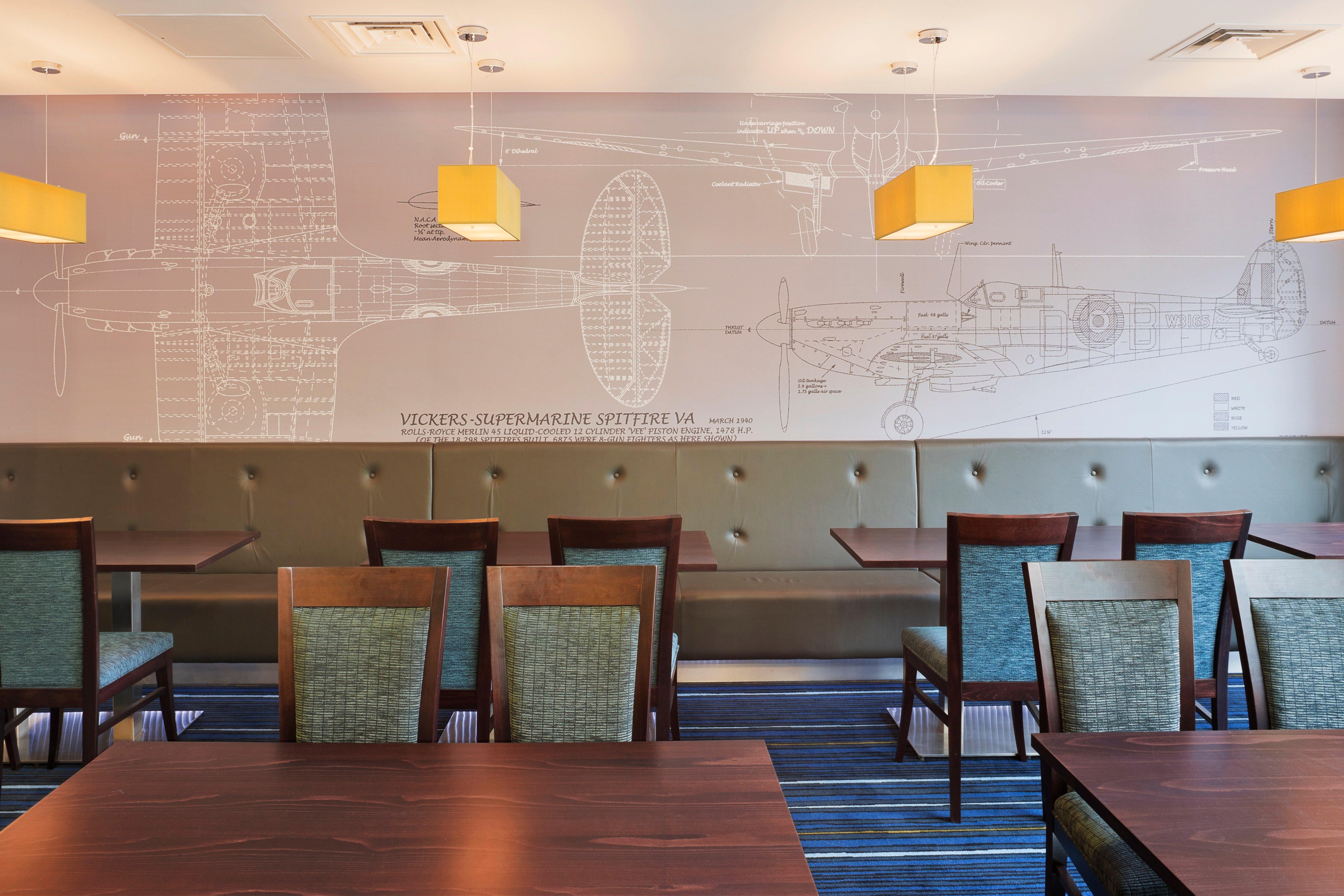 Holiday Inn Express Cambridge Duxford M11 Jct 10 By Ihg מראה חיצוני תמונה