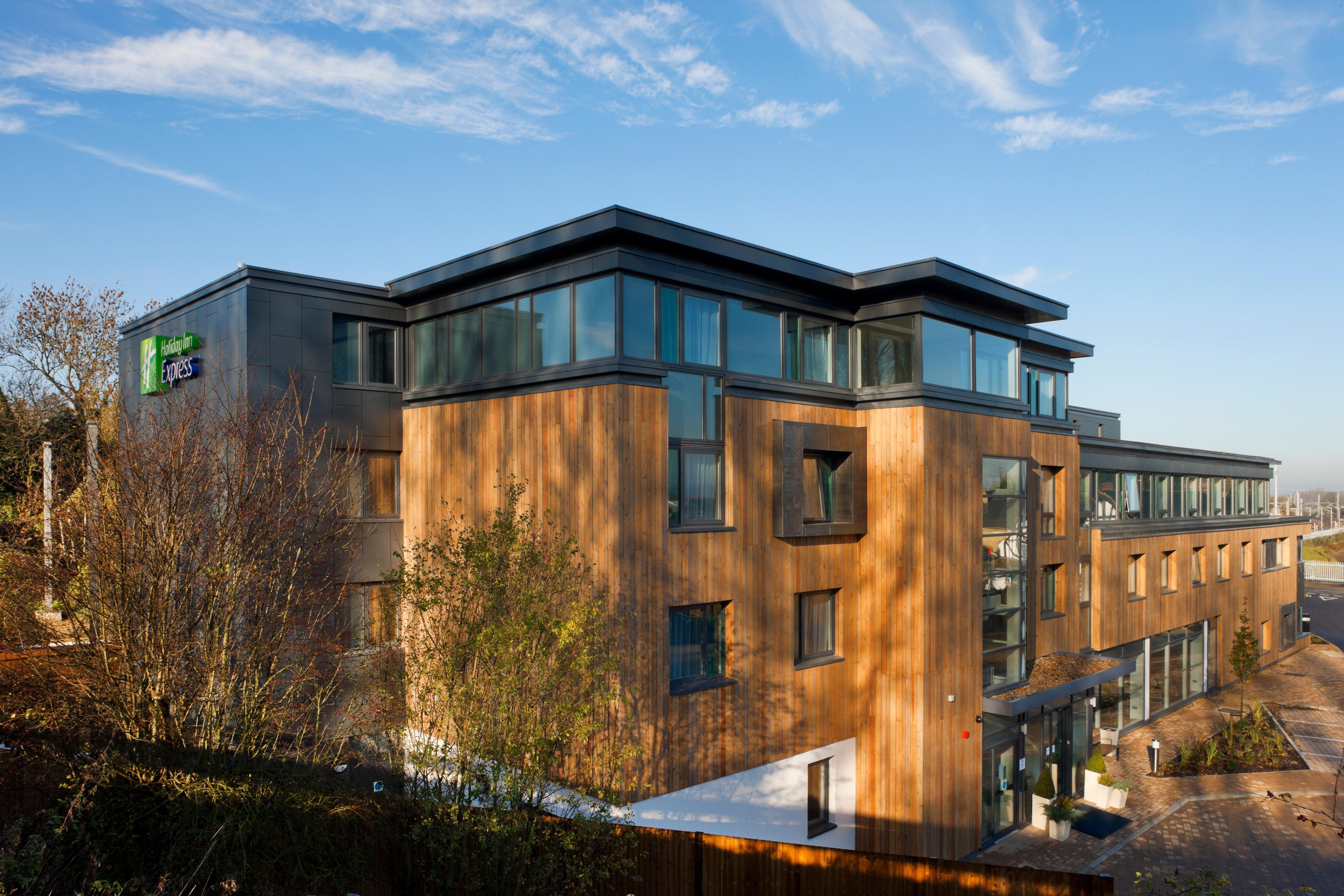 Holiday Inn Express Cambridge Duxford M11 Jct 10 By Ihg מראה חיצוני תמונה