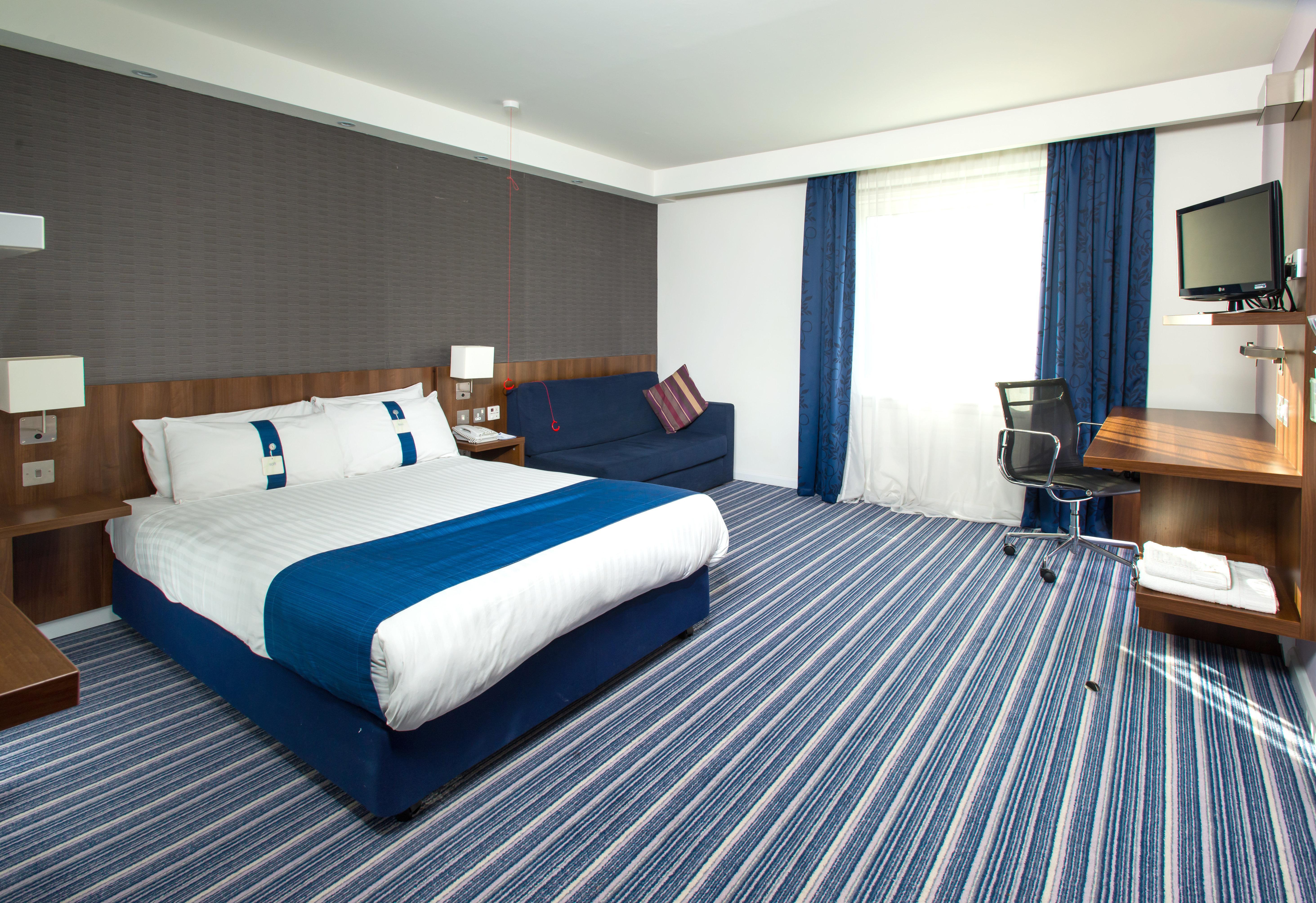 Holiday Inn Express Cambridge Duxford M11 Jct 10 By Ihg מראה חיצוני תמונה