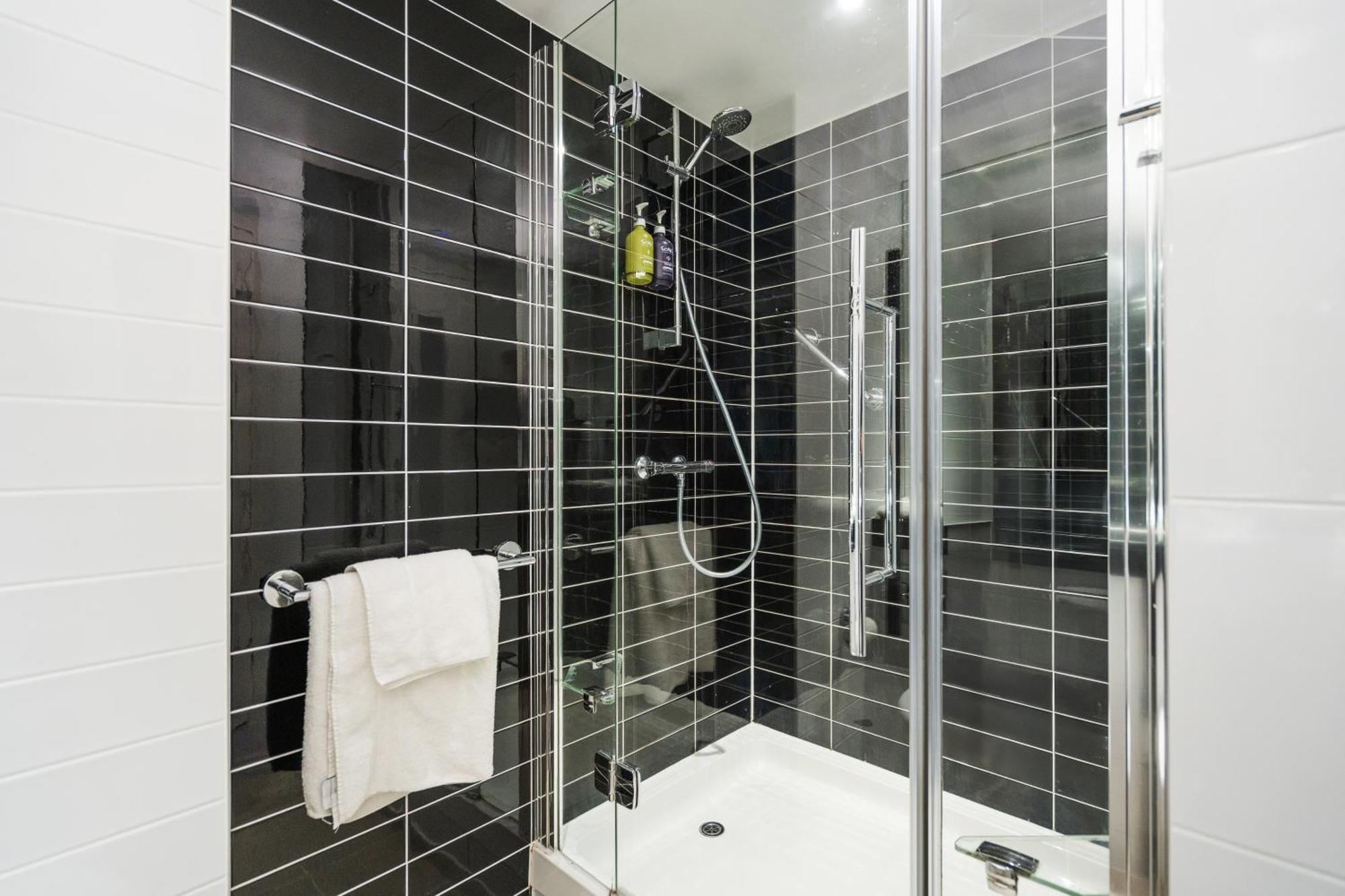 Holiday Inn Express Cambridge Duxford M11 Jct 10 By Ihg מראה חיצוני תמונה