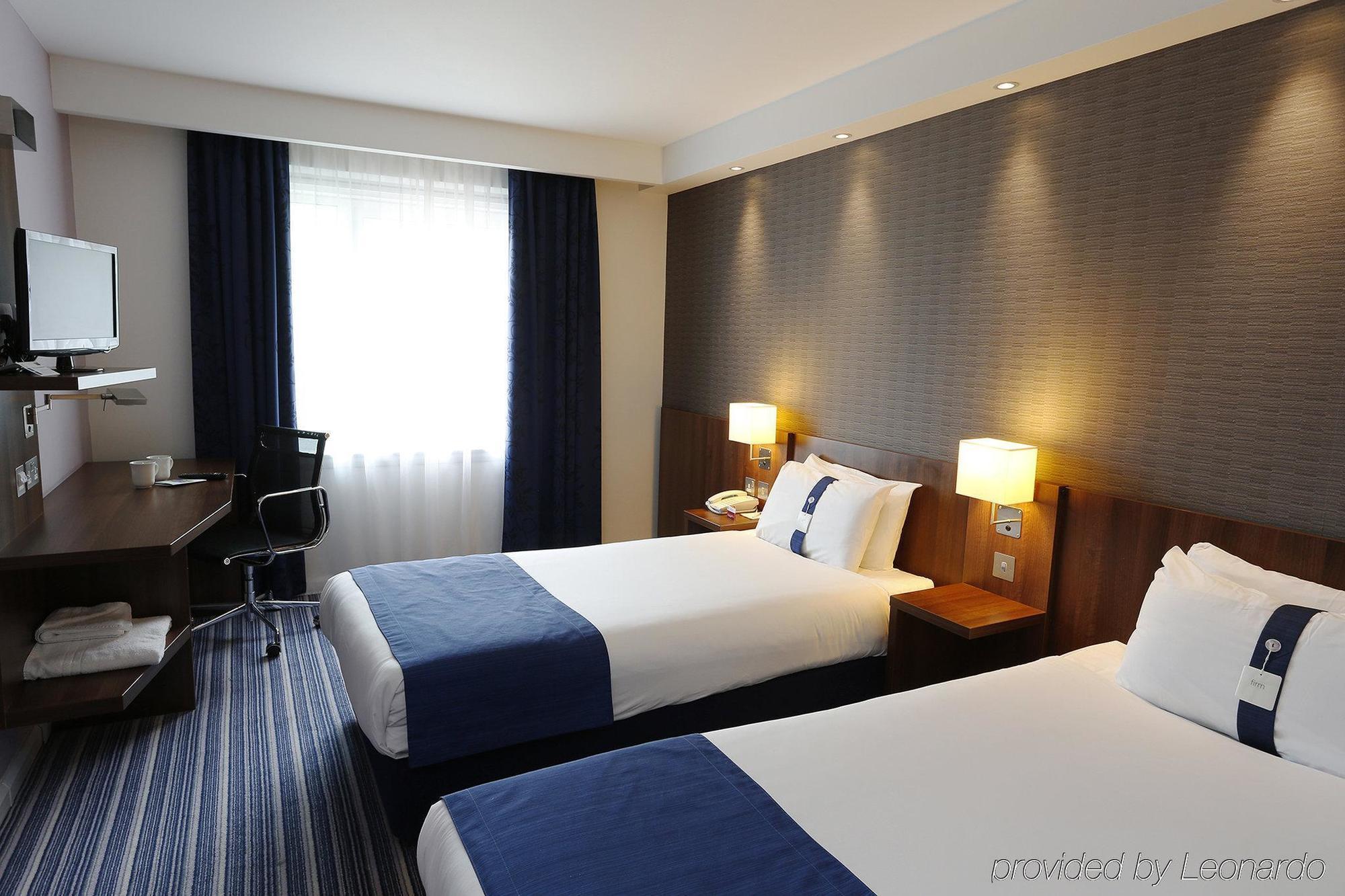 Holiday Inn Express Cambridge Duxford M11 Jct 10 By Ihg מראה חיצוני תמונה
