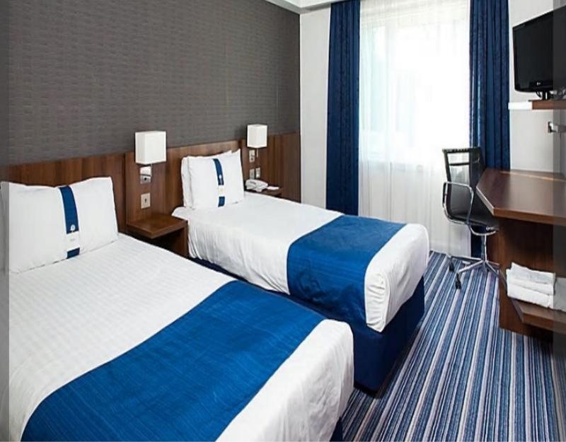 Holiday Inn Express Cambridge Duxford M11 Jct 10 By Ihg מראה חיצוני תמונה