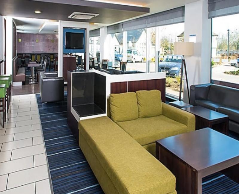 Holiday Inn Express Cambridge Duxford M11 Jct 10 By Ihg מראה חיצוני תמונה